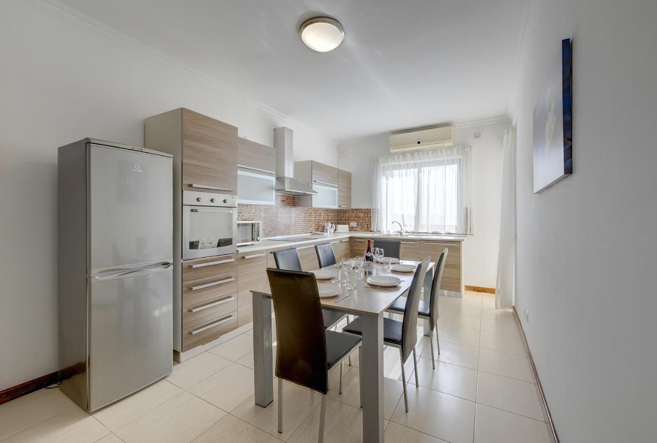 Modern 3 Bedroom Apartment In Central Sliema Exterior foto