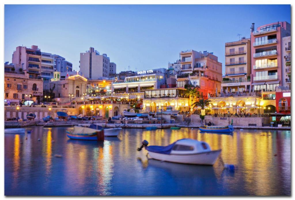 Modern 3 Bedroom Apartment In Central Sliema Exterior foto