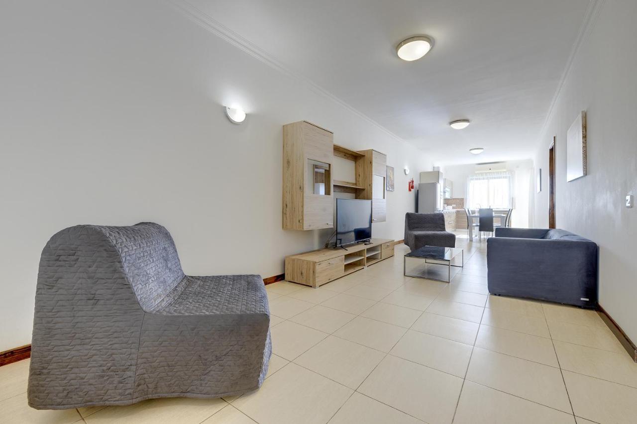Modern 3 Bedroom Apartment In Central Sliema Exterior foto